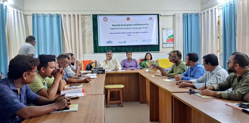 দুর্গাপুরে শিশুদের টাইফয়েড প্রতিরোধে টিকাদান প্রস্তুতি