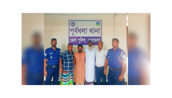 পূর্বধলায় আওয়ামী লীগের ৪ নেতা গ্রেপ্তার 