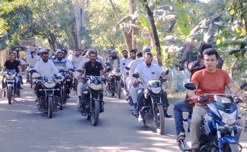 হাসিনার মৃত্যুদণ্ডের রায়কে কেন্দ্র করে দুর্গাপুরে বিএনপির আনন্দ মিছিল ও মিষ্টি বিতরণ