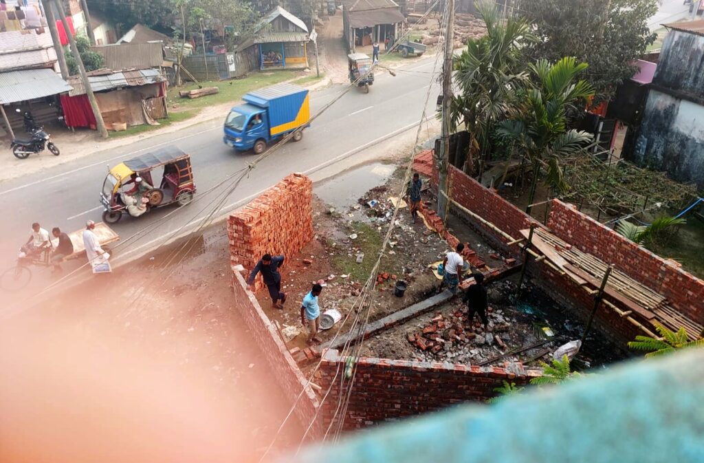 বিএনপি নেতার বিরুদ্ধে সরকারী জায়গা দখলের অভিযোগ