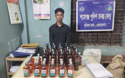 পূর্বধলায় ৩৮ বোতল ভারতীয় মদসহ ১ যুবক আটক