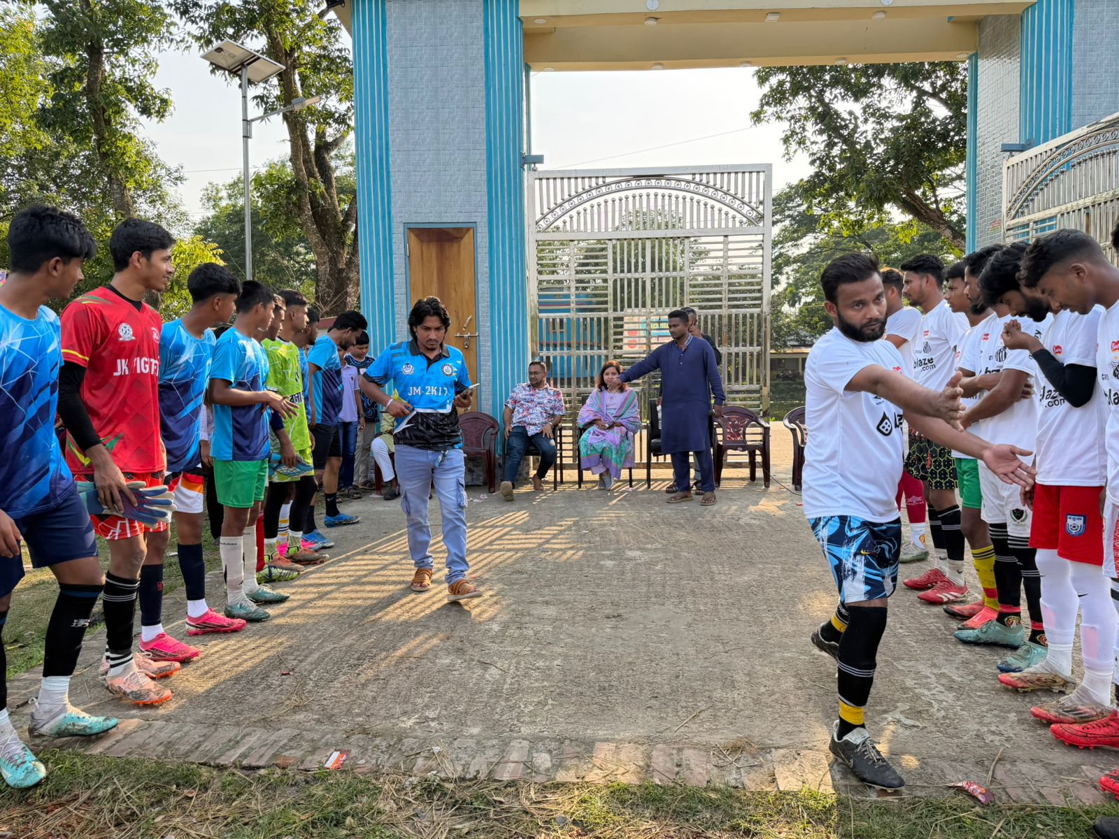 পূর্বধলা ফুটবল প্রিমিয়ার লীগের উদ্বোধন করলেন এমপি মানসুরা আলম