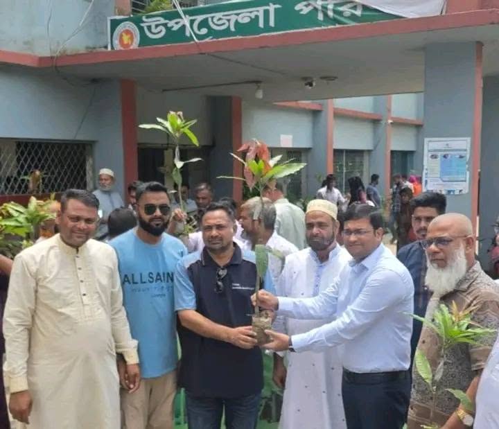 পূর্বধলায় বৃক্ষরোপণ কর্মসূচির উদ্বোধন