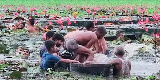 পূর্বধলায় নৌকাডুবিতে, নারী ও শিশুসহ নিহত ২