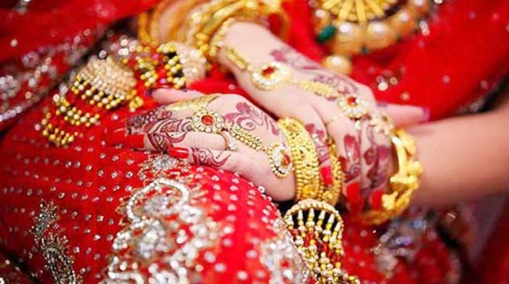 পূর্বধলায় নববধূর ঝুলন্ত মরদেহ উদ্ধার