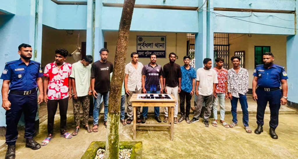 পূর্বধলায় নিষিদ্ধ ছাত্রলীগের ঝটিকা মিছিলের চেষ্টা , গ্রেপ্তার ১৪