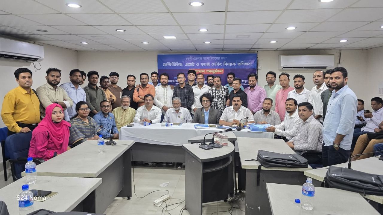 সাংবাদিকদেরকে গরিব রেখে স্বাধীন সাংবাদিকতা অসম্ভব: পিআইবি মহাপরিচালক