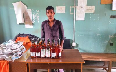 পূর্বধলায় ভারতীয় মদসহ যুবক আটক