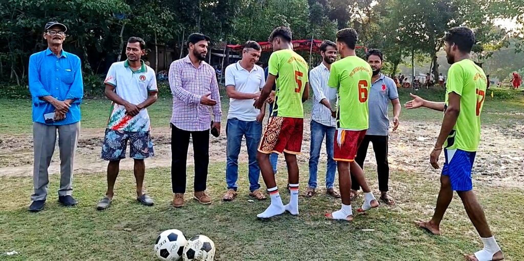 নেত্রকোনায় আনন্দ বাজার মিনি ফুটবল টুর্নামেন্টের শুভ উদ্বোধন 
