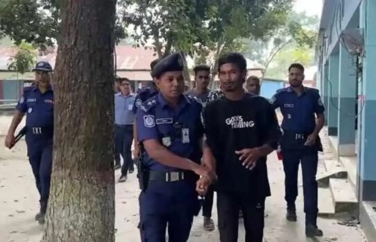 ঠাকুরগাঁওয়ে- ৩ ভুয়া ভোটার আটক