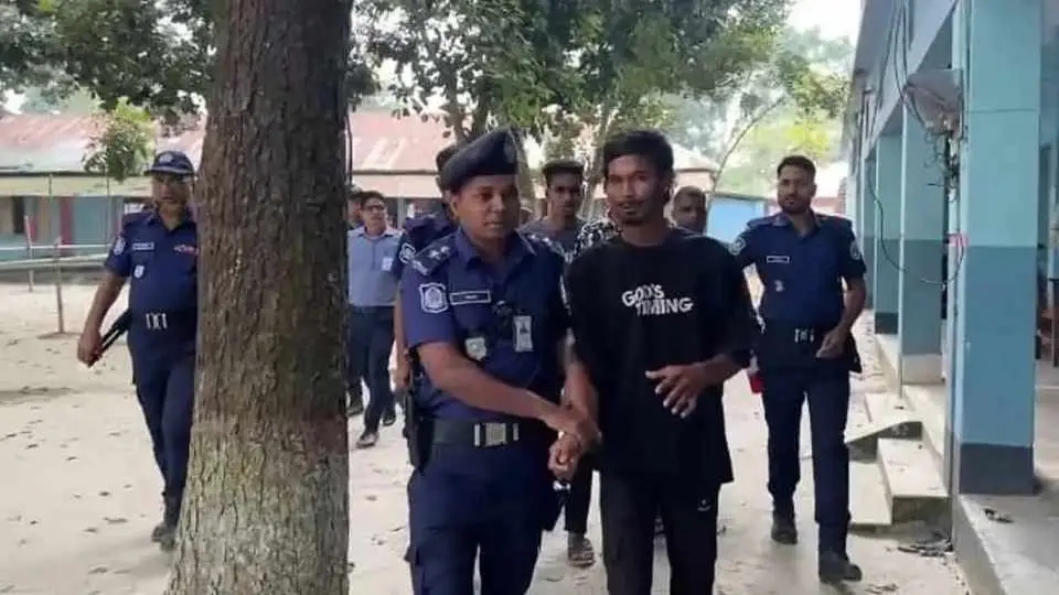 ঠাকুরগাঁওয়ে- ৩ ভুয়া ভোটার আটক