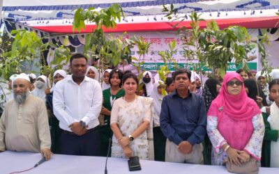 ত্রিশালে শিক্ষার্থীদের মাঝে গাছের চারা বিতরণ